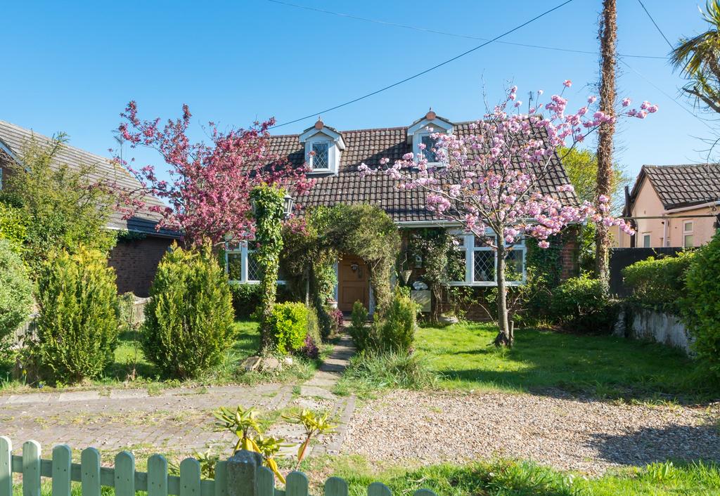 Ridgeway Road, Herne Bay, Kent 4 bed detached bungalow for sale £675,000