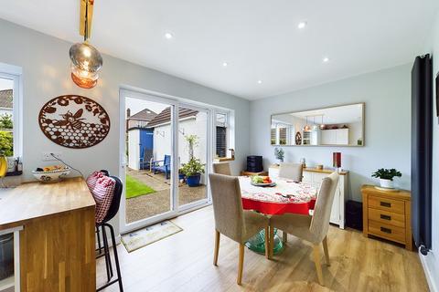 15 Clos Cromwell, Cardiff, CF14 6QN