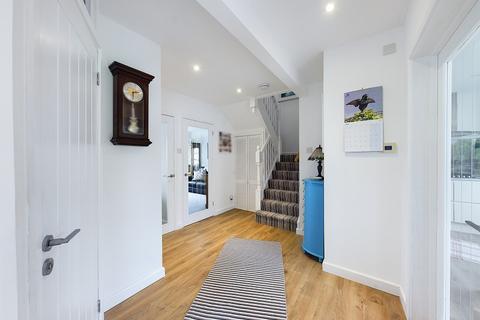 15 Clos Cromwell, Cardiff, CF14 6QN