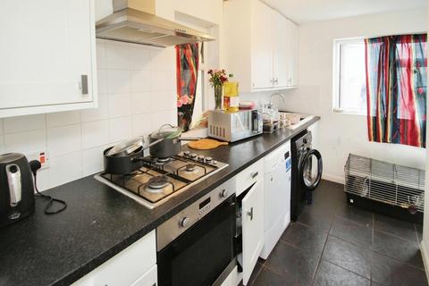 2 bedroom end of terrace house to rent, Dyers Road, Maldon