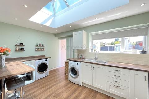 69 Blackheath Road, Lowestoft, NR33 7JE