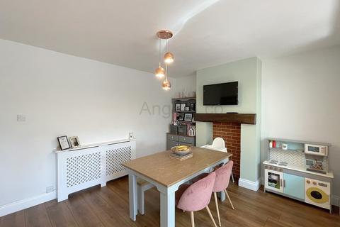 69 Blackheath Road, Lowestoft, NR33 7JE