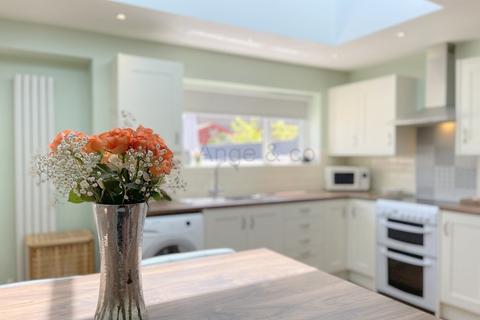 69 Blackheath Road, Lowestoft, NR33 7JE