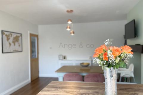 69 Blackheath Road, Lowestoft, NR33 7JE