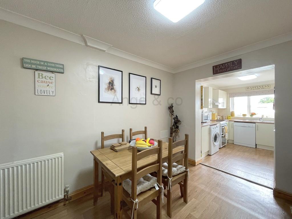 Glebe View, Beccles 4 bed semidetached house £280,000