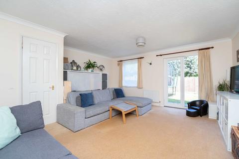 10 Billets Hart Close, London, W7 2PY