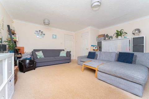 10 Billets Hart Close, London, W7 2PY