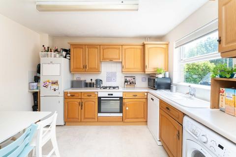 10 Billets Hart Close, London, W7 2PY