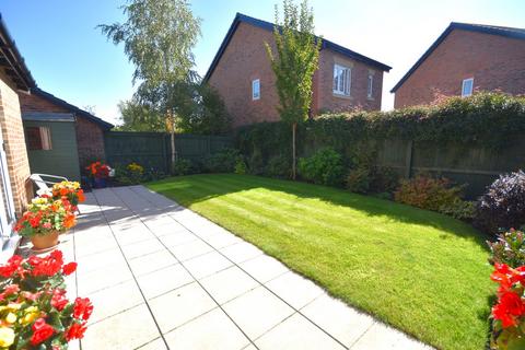 4 bedroom detached house for sale, Orchard Avenue, Whitchurch