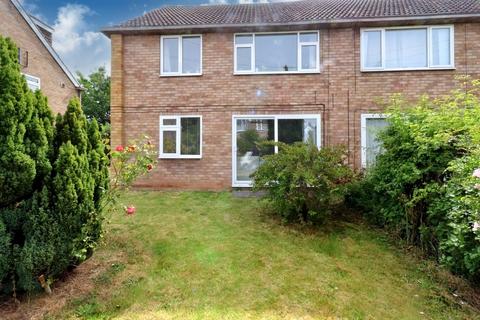 13 Denton Close, Kenilworth, CV8 1BJ