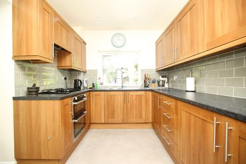 32 Croft Road, Atherstone, CV9 1HQ