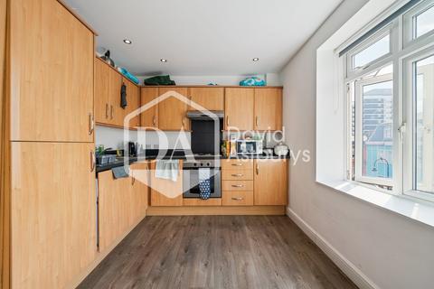 3 bedroom apartment to rent, Islip Street, Kentish Town, London