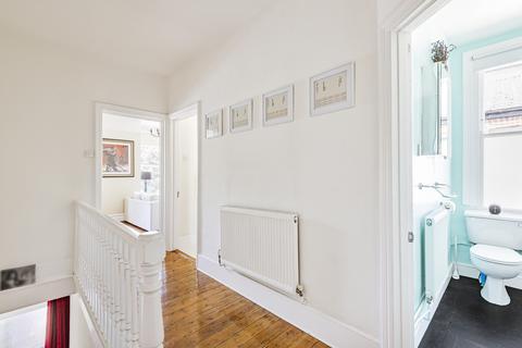 90 Princes Avenue, London, N22 7SA