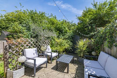 90 Princes Avenue, London, N22 7SA