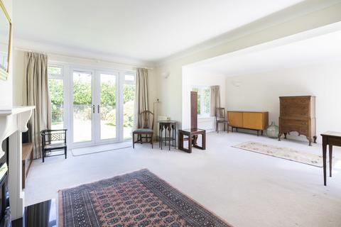 4 Ridgeway Drive, Dorking, RH4 3AN