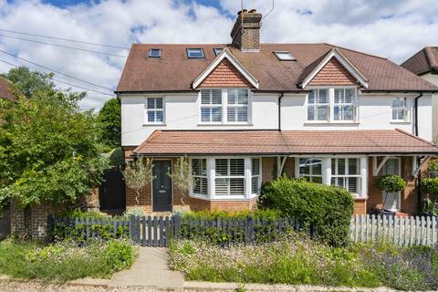 4 bedroom semi-detached house for sale, New Road, Forest Green