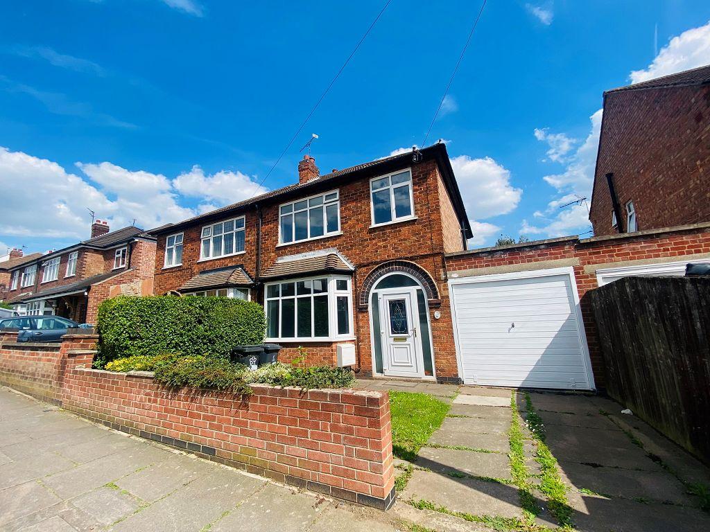 Milverton Ave, Stadium Estate... 3 bed semidetached house £900 pcm