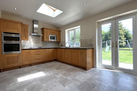 3 bedroom semi-detached house to rent, Chamberlain Crescent, Shirley, Solihull, West Midlands, B90
