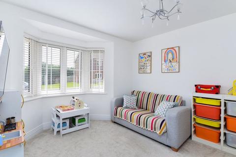 26 Bramley Vale, Cranleigh, GU6 7FY