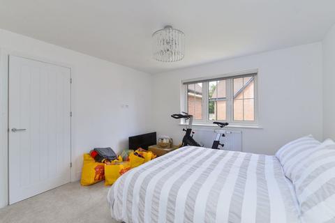 26 Bramley Vale, Cranleigh, GU6 7FY