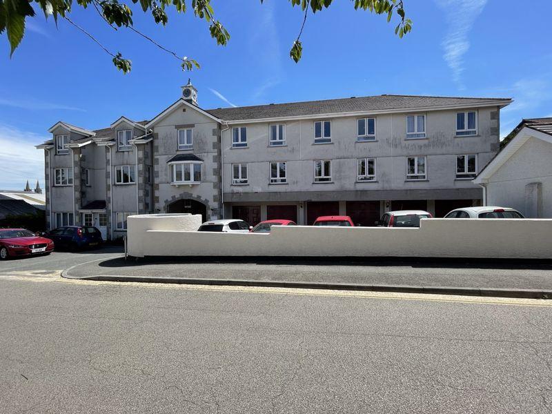 Robartes Court