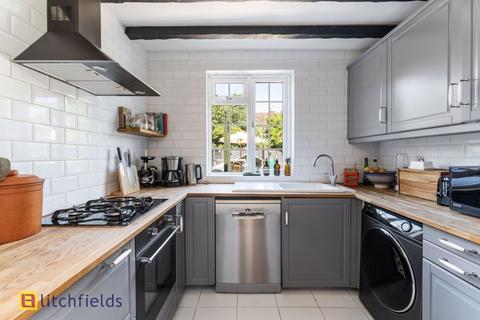 51a The Market Place, London, NW11 6JT