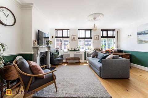 51a The Market Place, London, NW11 6JT