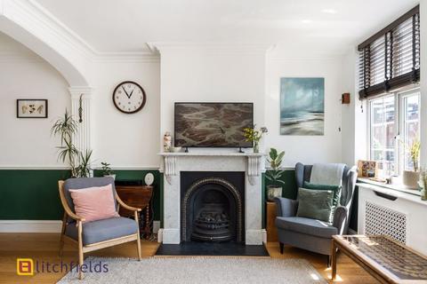 51a The Market Place, London, NW11 6JT
