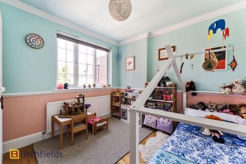 51a The Market Place, London, NW11 6JT