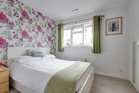 43 Juniper Way, Romford, RM3 0XQ