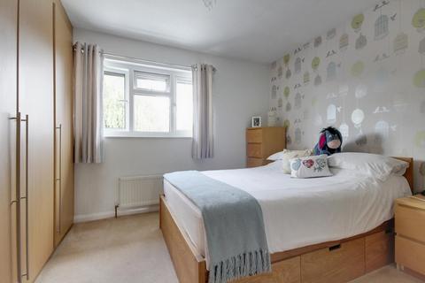 43 Juniper Way, Romford, RM3 0XQ