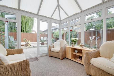 43 Juniper Way, Romford, RM3 0XQ