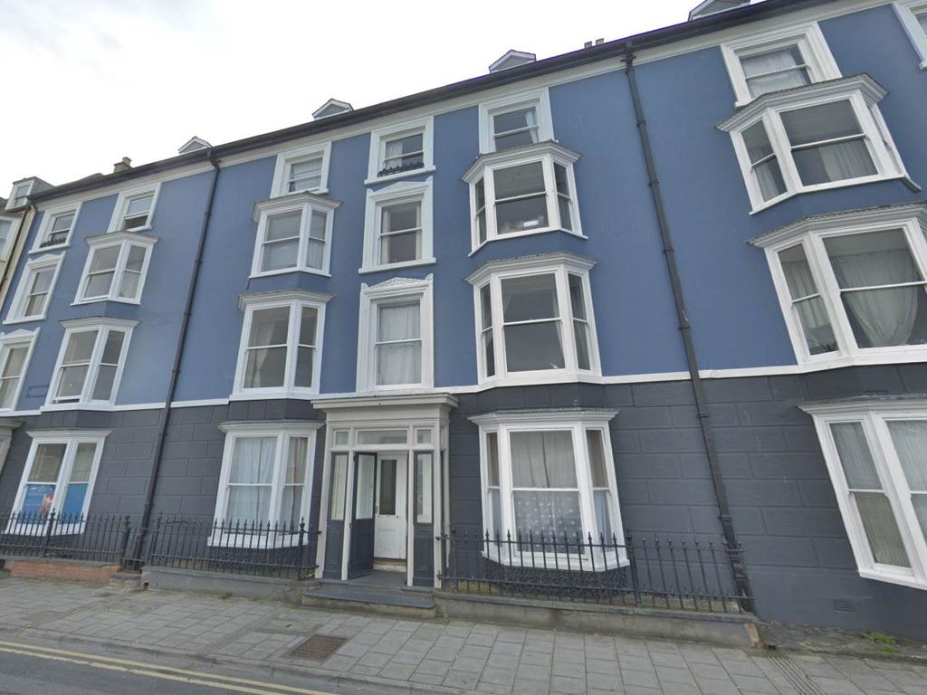 7 Marine Terrace, Aberystwyth, 1 bed flat £155,000