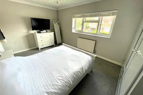 2 bedroom flat for sale, Bramble Lane, Worthing, West Sussex, BN13 3JB