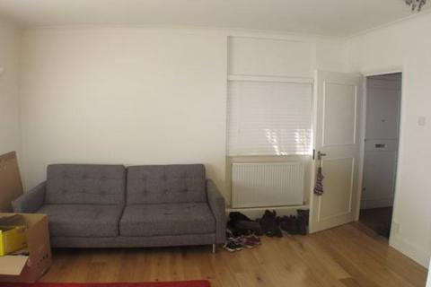 1 bedroom flat for sale, Lodge Close, Canons Drive, Edgware, HA8