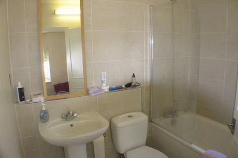 1 bedroom flat for sale, Lodge Close, Canons Drive, Edgware