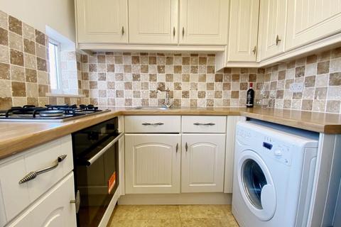 2 bedroom property for sale, North Street, Romford RM1