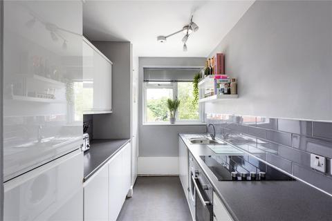 2 bedroom apartment for sale, Windsor Close, Windsor Grove, London, SE27