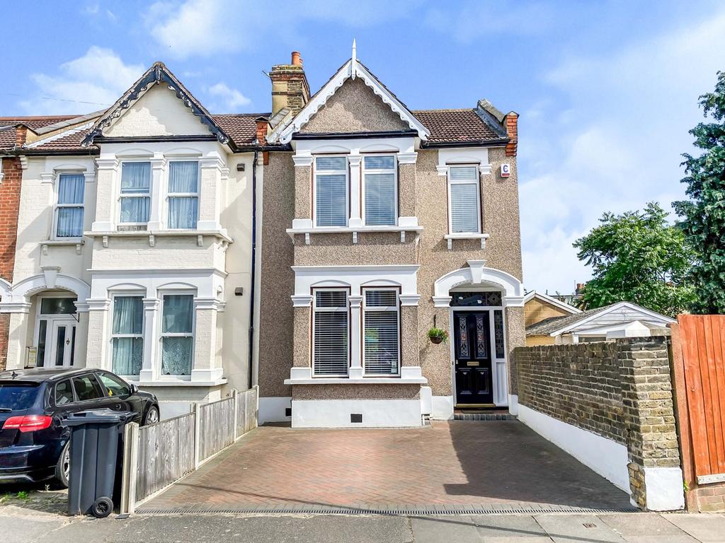 Colombo Road, ILFORD, IG1 3 bed end of terrace house £575,000