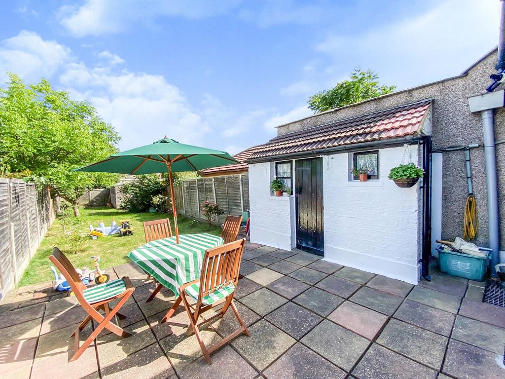 Colombo Road, ILFORD, IG1 3 bed end of terrace house £575,000