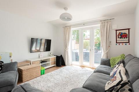 66 Cuddington Avenue, Worcester Park, KT4 7DB