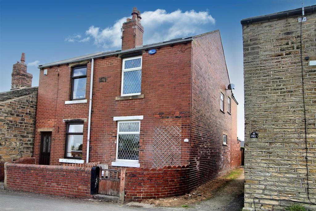 Warburton, Emley, Huddersfield HD8 9QP 3 bed semidetached house £115,000