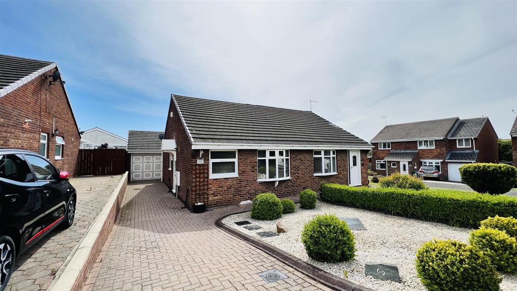 Sharpley Drive, Seaham 2 bed semidetached bungalow £150,000