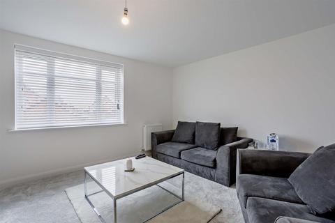 8 Wakelin Way, Lichfield, WS13 6UG