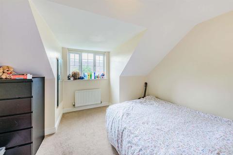 40 Harrington Walk, Lichfield, WS13 7UY