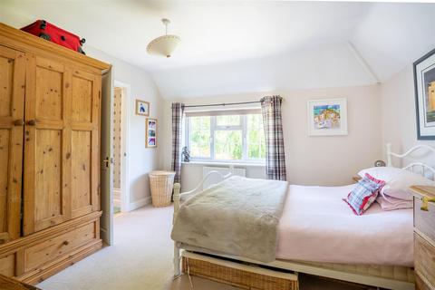 16 Hardwick Road, Hethe, Bicester, OX27 8EY