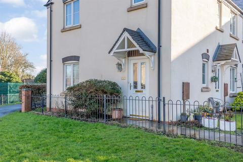 123 Chesterfield Road, Lichfield, WS14 0AA