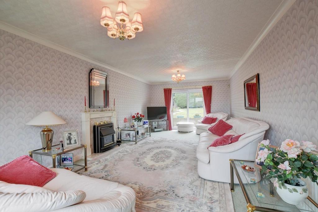 Borrowdale Drive, Burnley 4 bed detached house £380,000