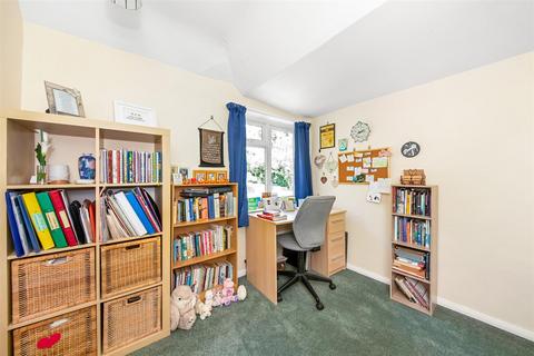 63 Milner Road, Caterham, CR3 6JR