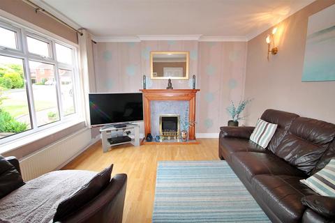 38 Arkle, Dosthill, Tamworth, B77 1NE